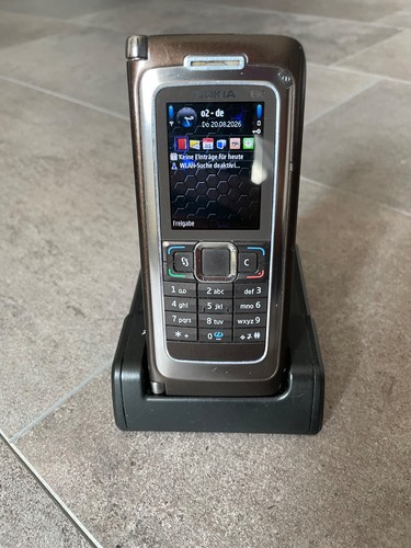 Nokia e90 communicator - nokia,